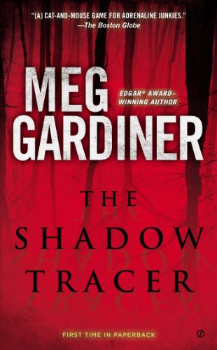 Cover for Meg Gardiner · The Shadow Tracer (Paperback Book) (2014)