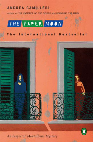 The Paper Moon - Inspector Montalbano Mysteries (Paperback) - Andrea Camilleri - Bøker - Penguin Books - 9780143113003 - 1. april 2008