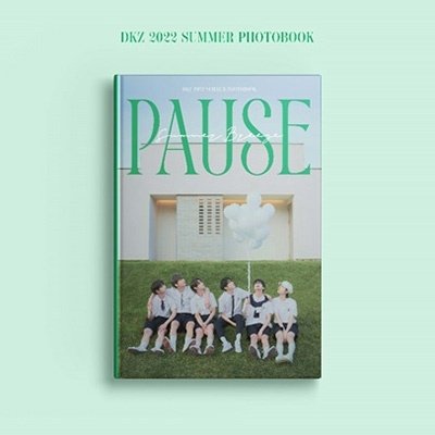 Cover for DKZ · DKZ 2022 SUMMER PHOTOBOOK [PAUSE] (Book) (2022)