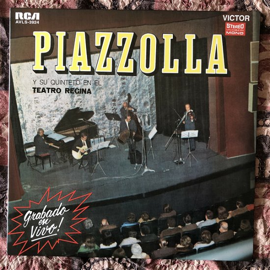 Cover for Astor Piazzolla · En El Teatro Regina (LP) (2018)