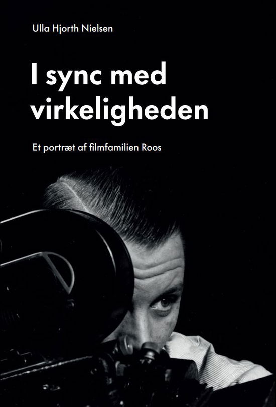 Ulla Hjorth Nielsen · I sync med virkeligheden (Sewn Spine Book) [1. wydanie] (2024)