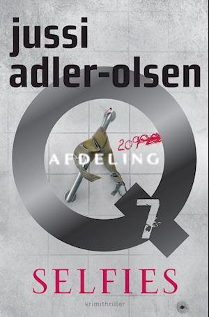 Cover for Jussi Adler-Olsen · Afdeling Q: Selfies (Paperback Book) [8th edição] (2019)