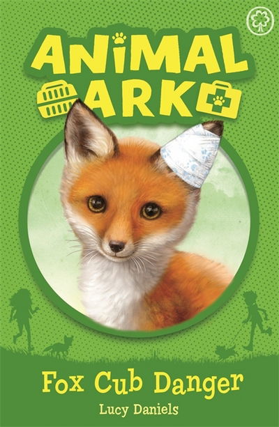 Cover for Lucy Daniels · Animal Ark, New 3: Fox Cub Danger: Book 3 - Animal Ark (Paperback Book) (2018)