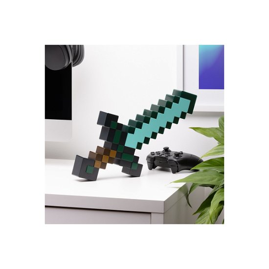 Cover for Minecraft · Diamond Sword - Light 40cm (Leketøy)