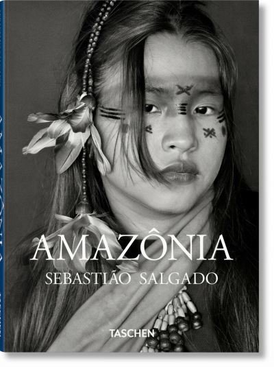 Cover for Sebastiao Salgado · Sebastiao Salgado. Amazonia (Hardcover Book) [English edition] (2022)