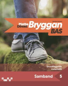 Cover for Synnöve Carlsson · Bryggan Bas - Samband (Paperback Book) (2026)