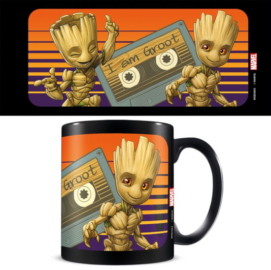 Guardians of the Galaxy (Groot Sunset) 11oz/315ml Black Mug - Pyramid - Kirjat - PYRAMID INTERNATIONAL - 5050574266031 - torstai 26. lokakuuta 2023