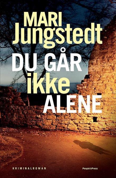 Cover for Mari Jungstedt · Gotland: Du går ikke alene (Taschenbuch) [2. Ausgabe] (2017)