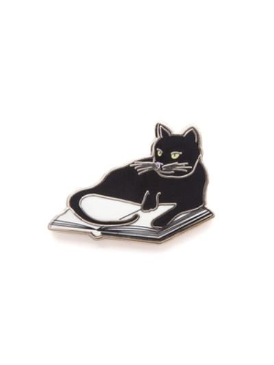 Cover for Out of Print · Bookstore Cat Enamel Pin (MERCH) (2017)