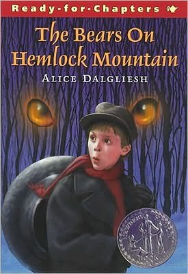 The Bears on Hemlock Mountain - Ready-for-chapters (Paperback) - Alice Dalgliesh - Książki - Simon & Schuster - 9780689716041 - 31 października 1992