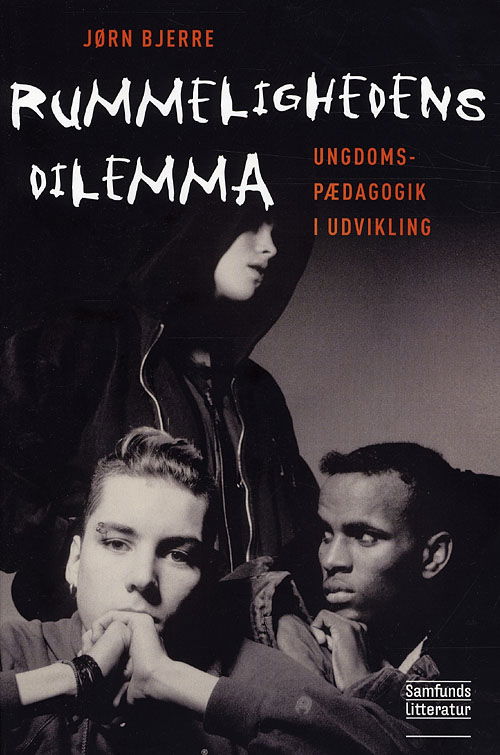 Cover for Jørn Bjerre · Rummelighedens dilemma (Hæftet bog) [1. udgave] (2008)