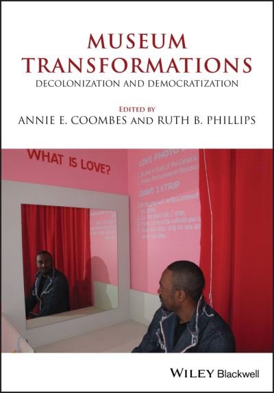 Cover for AE Coombes · Museum Transformations: Decolonization and Democratization (Paperback Bog) (2020)