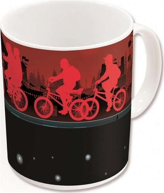 Bicycles - Heat Change Mug - 11 - Stranger Things - Merchandise -  - 8412497200047 - 