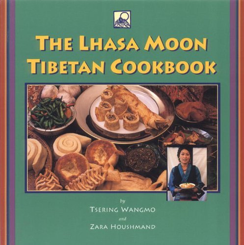 The Lhasa Moon Tibetan Cookbook - Tsering Wangmo - Kirjat - Shambhala Publications Inc - 9781559391047 - 1998
