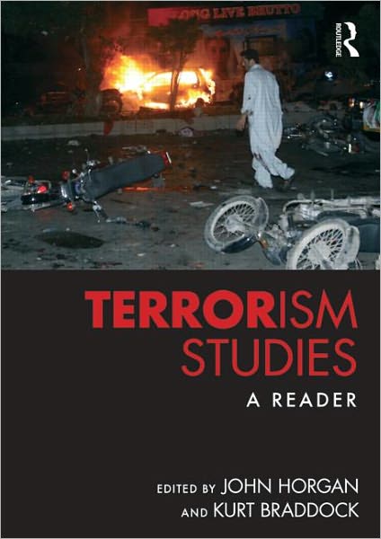 Cover for Angie Williams · Terrorism Studies: A Reader (Paperback Book) (2011)