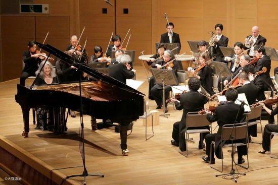 Beethoven: Piano Concerto No. 1 / Symphony No. 1 - Seiji Ozawa - Musik - 7UC - 4988031236055 - 11. Oktober 2017