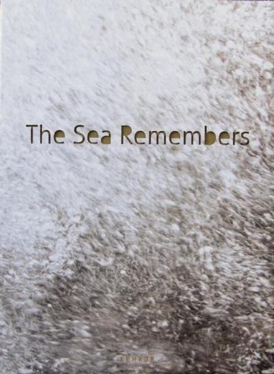 Cover for Rosemarie Zens · The Sea Remembers (Paperback Book) (2015)