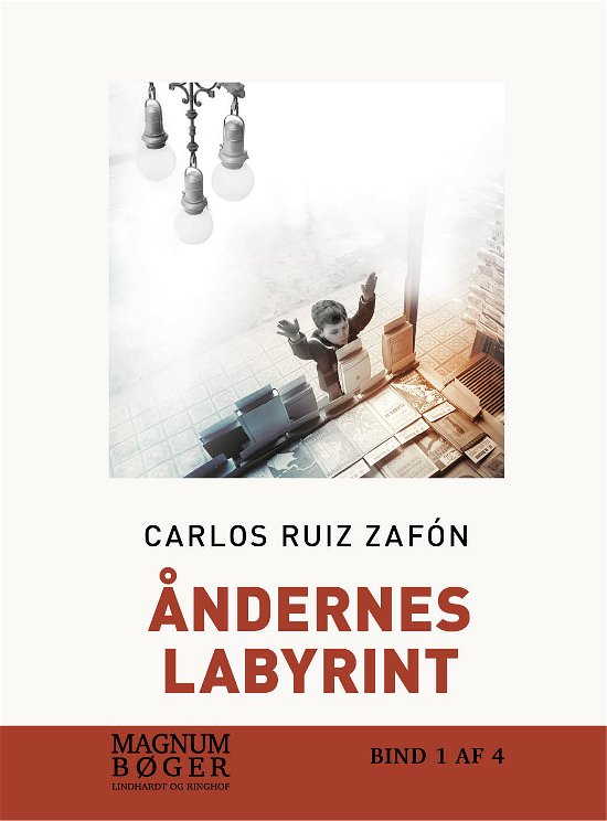 Cover for Carlos Ruiz Zafón · Åndernes labyrint (Hæftet bog) [1. udgave] (2018)