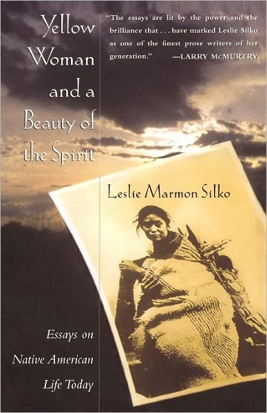 Cover for Leslie Marmon Silko · Yellow Woman and a Beauty of the Spirit (Pocketbok) [1st edition] (1997)
