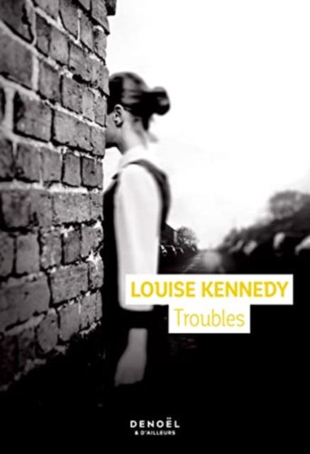 Cover for Louise Kennedy · Troubles (Paperback Book) (2023)