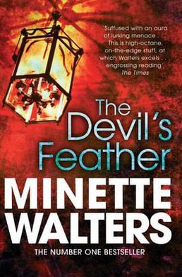 Cover for Minette Walters · The Devil's Feather (Paperback Bog) (2012)