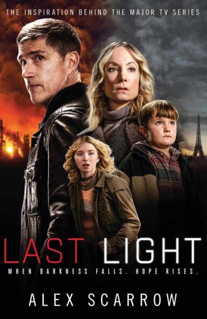 Cover for Alex Scarrow · Last Light (Paperback Book) (2022)