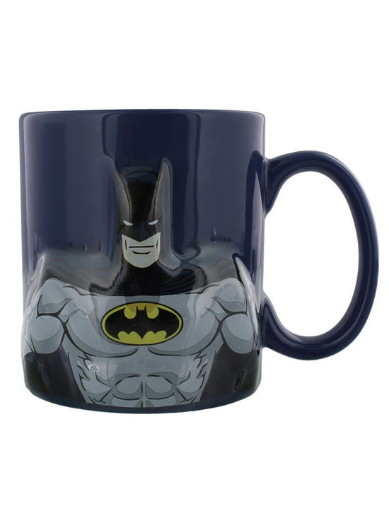 Batman Logo Embossed Mug - Batman - Produtos - HALF MOON BAY - 5055453423079 - 1 de março de 2014