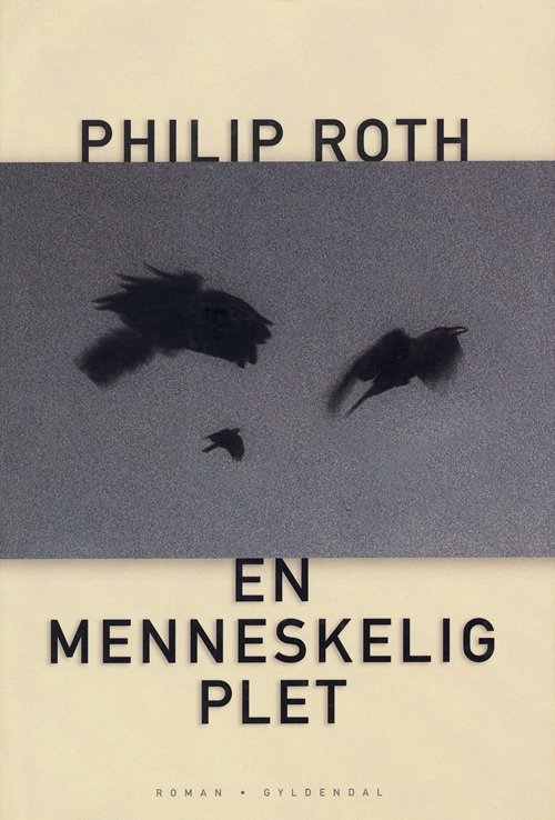 Cover for Philip Roth · En menneskelig plet (Hæftet bog) [1. udgave] (2001)