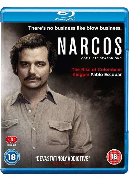 Cover for Narcos Season 1 (Blu-ray) (2016)
