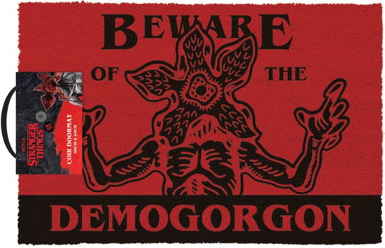 Stranger Things 4 Beware Demogorgon Door Mat - Stranger Things - Merchandise - PYRAMID - 5050293865089 - August 12, 2023