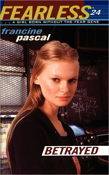 Betrayed - Francine Pascal - Libros - Simon Pulse - 9781442431089 - 26 de abril de 2011