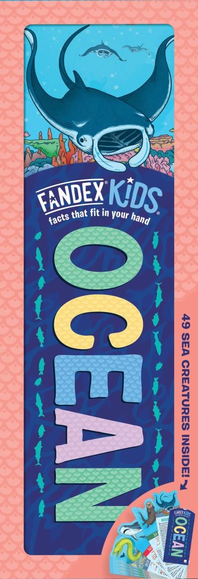 Cover for Workman Publishing · Fandex Kids: Ocean: Facts That Fit in Your Hand: 49 Sea Creatures Inside! (Flashkort) (2022)