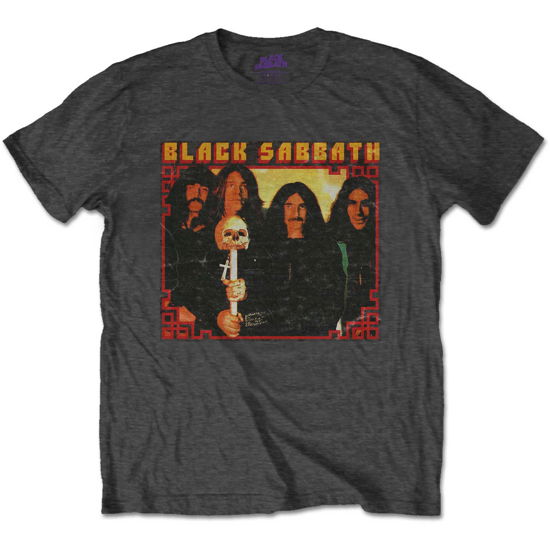 Black Sabbath Unisex T-Shirt: Japan Photo - Black Sabbath - Merchandise -  - 5056561058092 - 