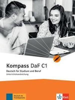 Cover for Verena Gilmozzi · Kompass DaF C1. Unterrichtshandreichung (Paperback Book) (2021)