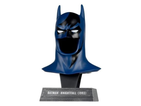 Cover for Bandai UK Ltd · Batman: Knightfall DC Direct Mini-Replik 1/3 Batma (Legetøj) (2024)