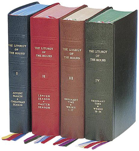 Liturgy of the Hours (4-volume Set) - Catholic Book Publishing Co - Bøger - Catholic Book Publishing Corp - 9780899424095 - 1990