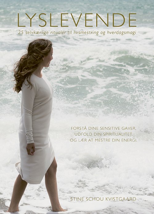 Cover for Stine Schou Kvistgaard · Lyslevende (Sewn Spine Book) [1er édition] (2021)