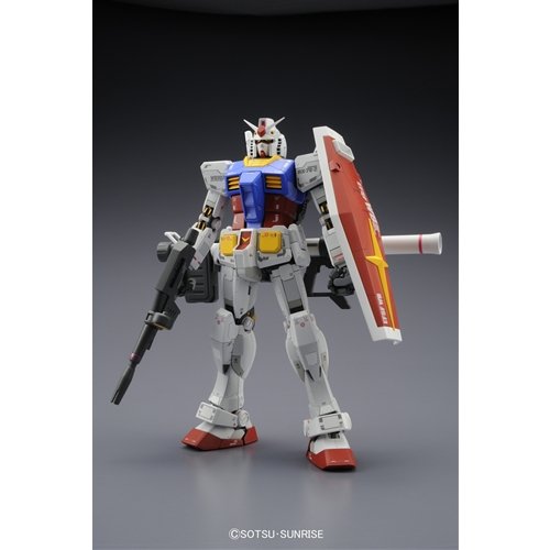 Cover for Gundam · GUNDAM - Model Kit - Master Grade - RX-78-2 Gundam (Toys) (2019)