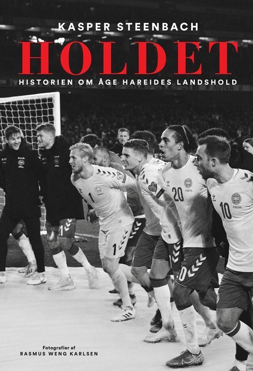 Cover for Kasper Steenbach · Holdet (Hæftet bog) [1. udgave] (2021)