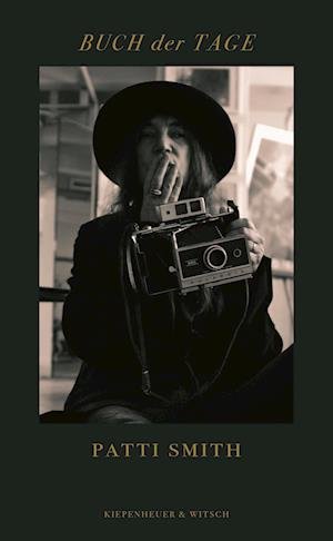 Cover for Patti Smith · Buch der Tage (Book) (2022)