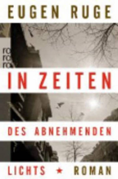 Cover for Eugen Ruge · In Zeiten des abnehmenden Lichts (Paperback Bog) (2012)