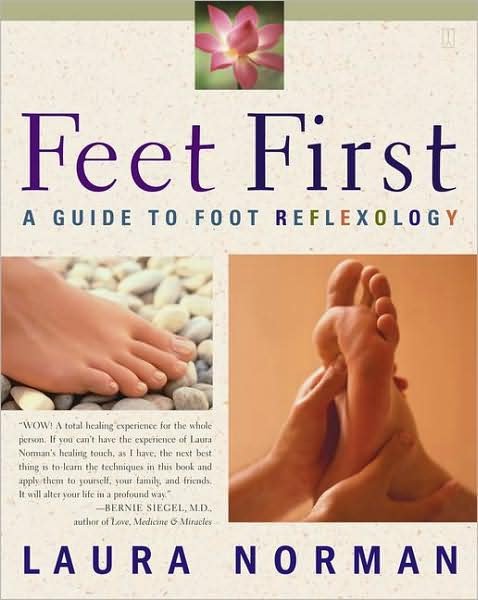Cover for Laura Norman · Feet First: a Guide to Foot Reflexology (Taschenbuch) [Reissue edition] (1988)
