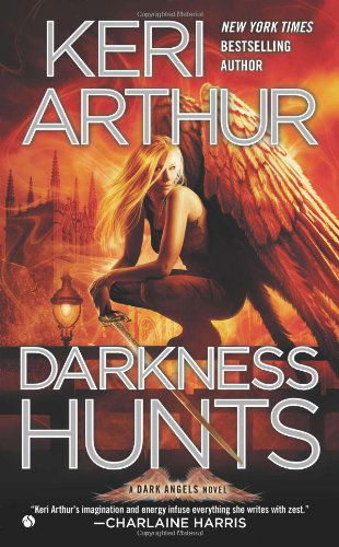 Cover for Keri Arthur · Darkness Hunts (Dark Angels) (Pocketbok) (2012)