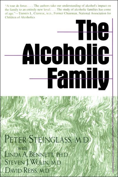 The Alcoholic Family - Peter Steinglass - Böcker - Basic Books - 9780465001125 - 24 mars 1993