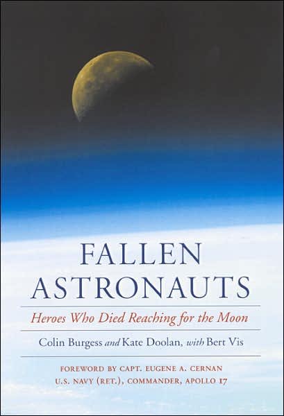 Cover for Colin Burgess · Fallen Astronauts: Heroes Who Died Reaching for the Moon (Paperback Bog) (2003)