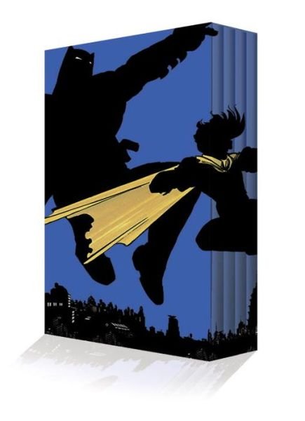 The Dark Knight Returns Slipcase Set - Frank Miller - Livros - DC Comics - 9781401270131 - 8 de novembro de 2016