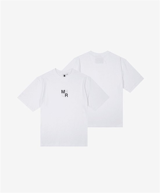 BTS · Monochrome - White T-shirt (T-shirt) [size XL] [Embroidered edition] [Size XLarge] (2024)