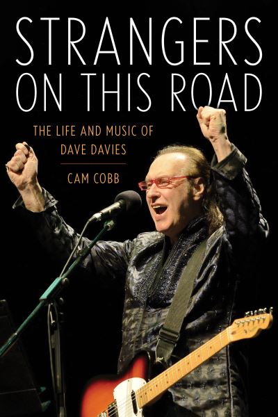 Strangers on This Road - Cam Cobb - Książki - Hal Leonard Corporation - 9781493061136 - 1 sierpnia 2023