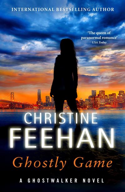 Ghostly Game - Ghostwalker Novel - Christine Feehan - Libros - Little, Brown Book Group - 9780349438139 - 4 de mayo de 2023