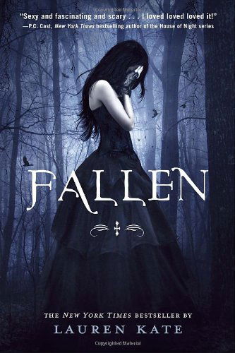 Fallen - Lauren Kate - Livros - Delacorte Press - 9780385739139 - 28 de setembro de 2010